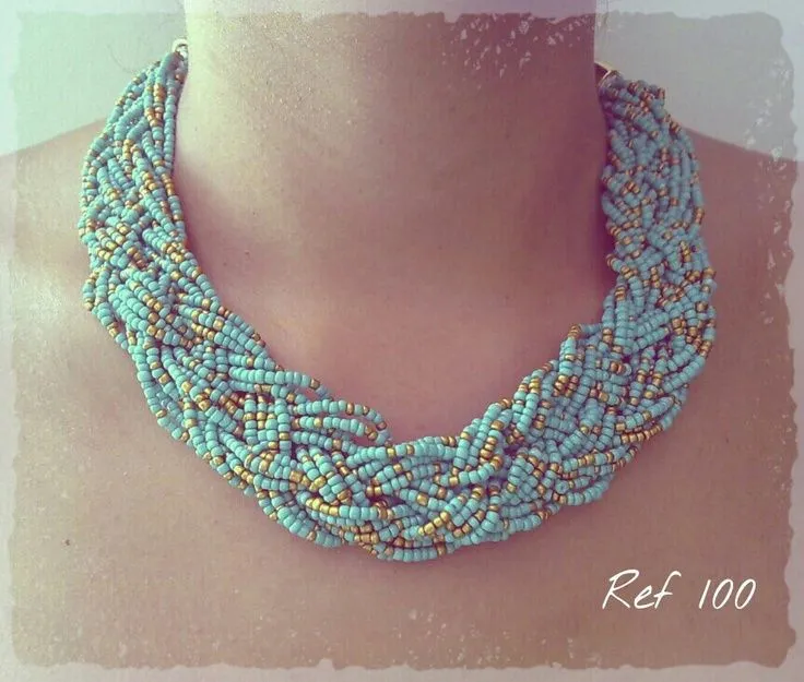Collar mostacilla aguamarina | Acqua necklaces | Pinterest