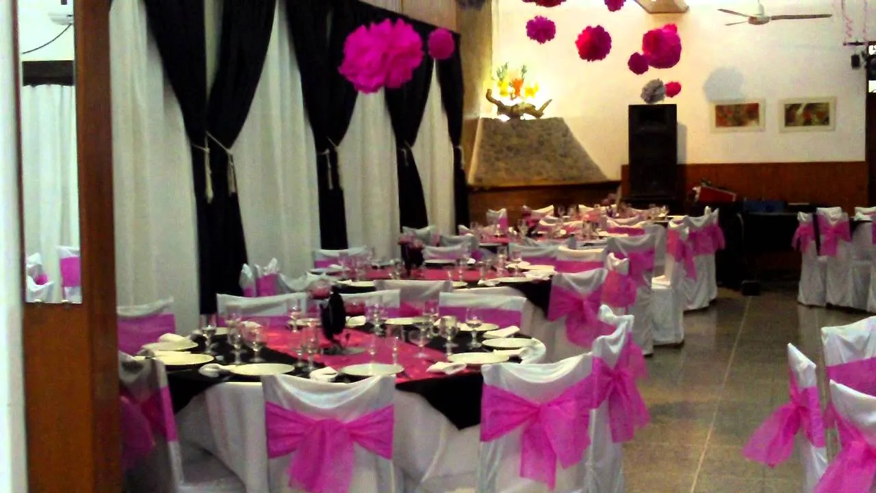 COLONIA COSTANERA COSQUIN - SALON DECORADO EN FUCSIA Y NEGRO - YouTube COLONIA COSTANERA COSQUIN - SALON DECORADO EN FUCSIA Y NEGRO - YouTube