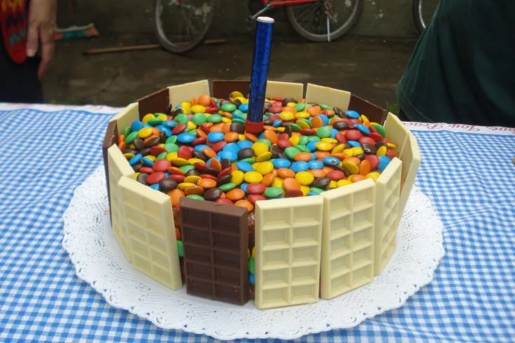 Torta de golosinas - Rocklets Cake | Comidas | Pinterest
