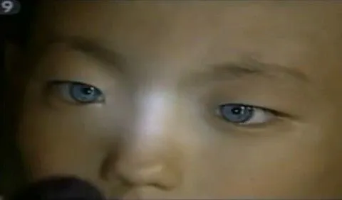 Conoce a Nong Youhui, el niño chino que puede ver en la oscuridad ... Conoce a Nong Youhui, el niño chino que puede ver en la oscuridad ...