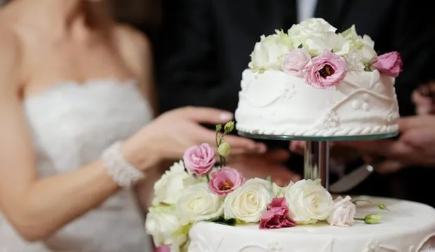 5 consejos para ahorrar en tu pastel de bodas : Fiancee Bodas