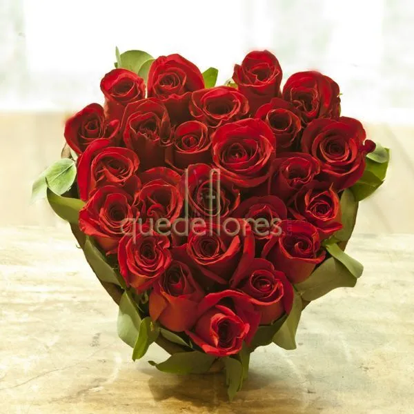 Corazón 25 Rosas Rojas - quedeflores.com - Flores todo el año