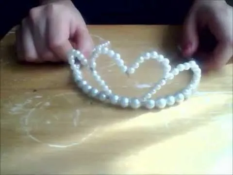 Corona de perlas Neo-Reina Serenity - YouTube