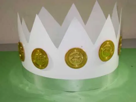 Cómo hacer una corona de rey/principe para su chiquitin - YouTube