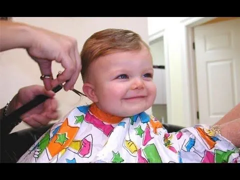 Cuándo cortar el pelo por primera vez a los niños - YouTube