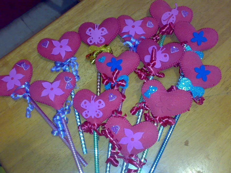 CREACIONES LUZMA: Lapicitos decorados con corazones de fomi ... CREACIONES LUZMA: Lapicitos decorados con corazones de fomi ...