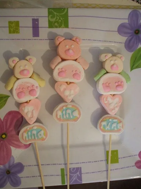 CREACIONES MANOS MAGICAS: Brocheta de malvavisco y bombon -baby ... CREACIONES MANOS MAGICAS: Brocheta de malvavisco y bombon -baby ...