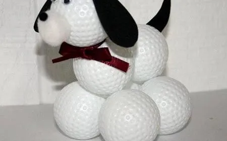 Crear un simpático perro de adorno con pelotas de golf en Reciclaje
