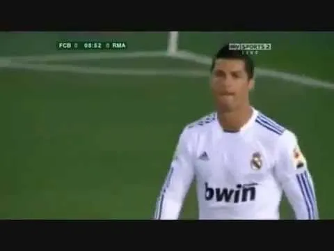 Cristiano ronaldo humilla al Messi - YouTube