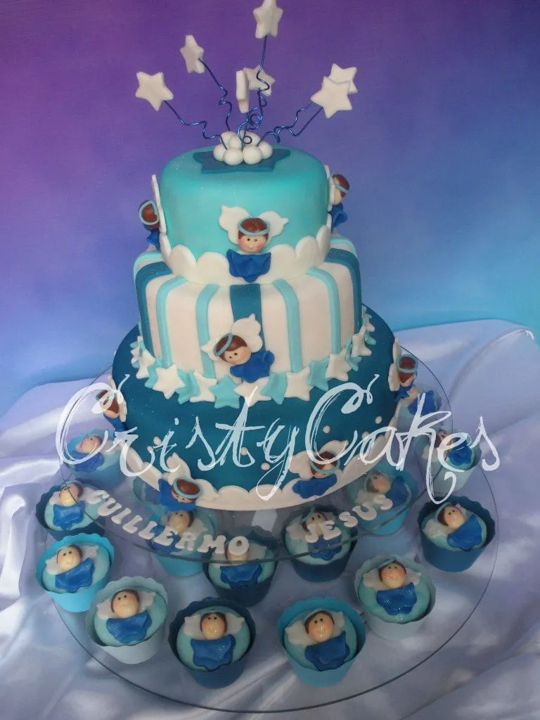 Cristy's Cakes: Angelitos Azules para un Bautizo