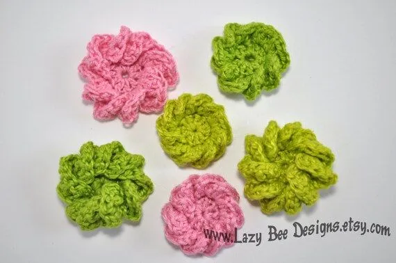 Crochet flores rosas grandes y pequeñas flores por LazyBeeDesigns