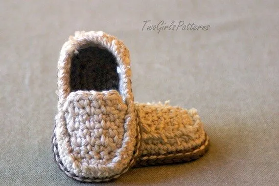 Crochet Patrón bebé niño Lil' mocasines por TwoGirlsPatterns