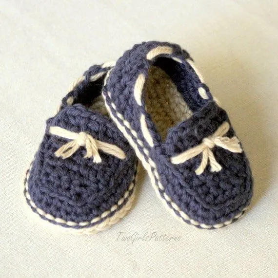 Crochet Pattern Baby boy Lil' loafers super by TwoGirlsPatterns