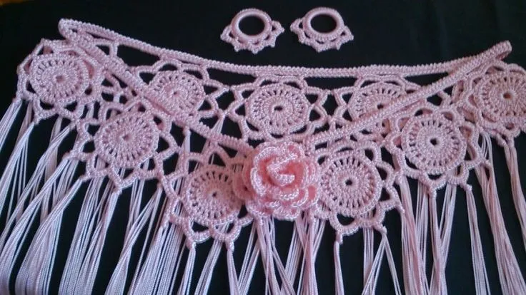 crochet prendas mantoncillos on Pinterest | Ganchillo, Fringes and ...