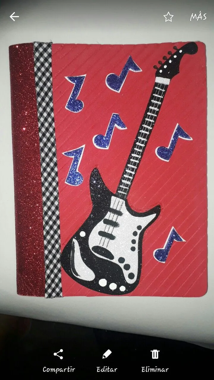 Cuaderno guitarra rockera hecho en foami | Manualidades, Manualidades en  foami, Cuadernos decorados