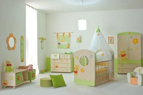 cuarto de bebé decorado con Winnie Pooh