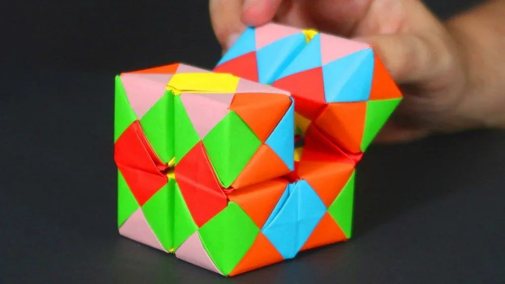 Cómo hacer un CUBO INFINITO de papel - Manualidades, Origami | Manualidades
