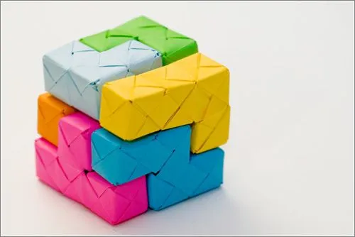Un cubo soma hecho de origami | Microsiervos (Juegos y Diversión)