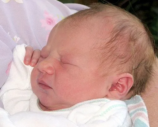Cuidados del recién nacido: ¿Cuánta ropa hay que ponerle?