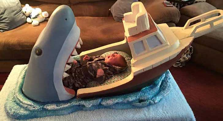 Cuna de tiburón hace que todas las demás camas de bebés parezcan ...