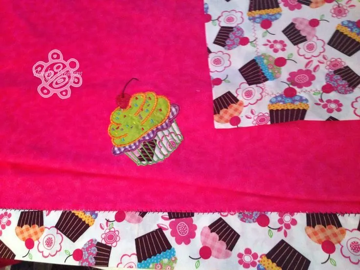CUPCAKE BLANKET WITH MITERED CORNERS AND A EMBROIDERED CUPCAKE ...