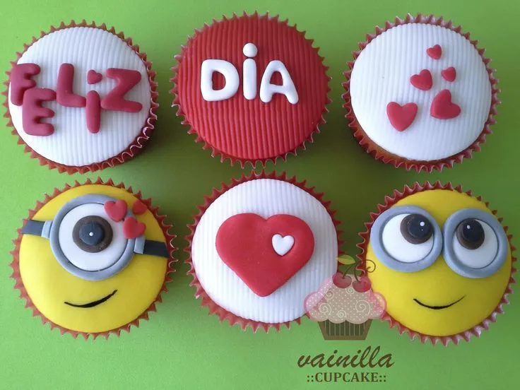 Cupcakes en pastillaje con mensaje y diseño personalizado. #Bogotá ...