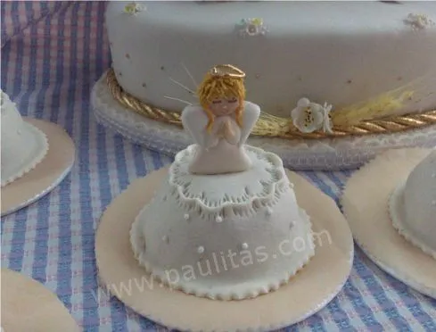 Cupcakes decorados con angelito ideales para bautizo y primera ...