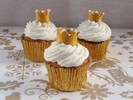 Cupcakes a diario: Cupcakes de fresa y naranja para los Reyes ...