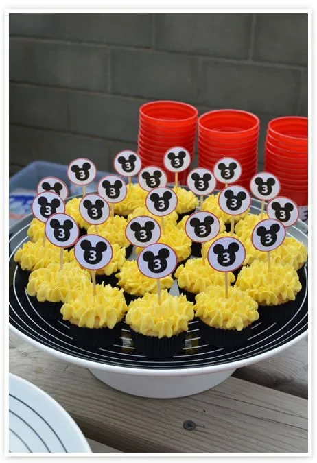 Cupcakes a diario: La Mickey Mouse candy bar y mi extrema felicidad...