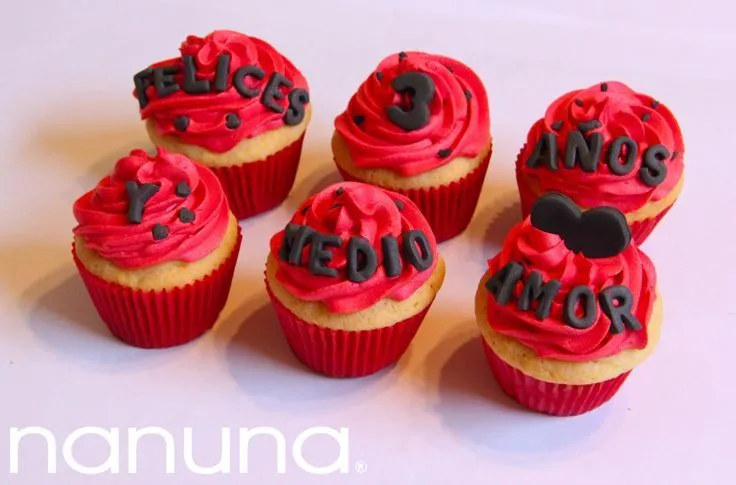 Cupcakes con mensaje de aniversario. #Cupcakes #Tortas #Argentina ...