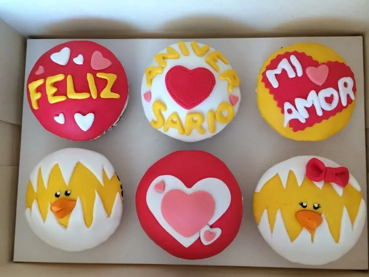 Cupcakes pollitos de aniversario | Nuestros Cupcakes! | Pinterest