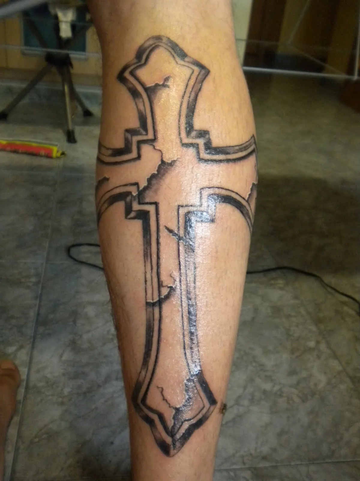dabeat tattoos y mas...: tattoo cruz gótica, GABRIEL dabeat tattoos y mas...: tattoo cruz gótica, GABRIEL