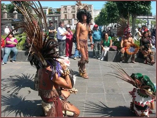Danzantes Aztecas,Ciudad de México - a photo on Flickriver