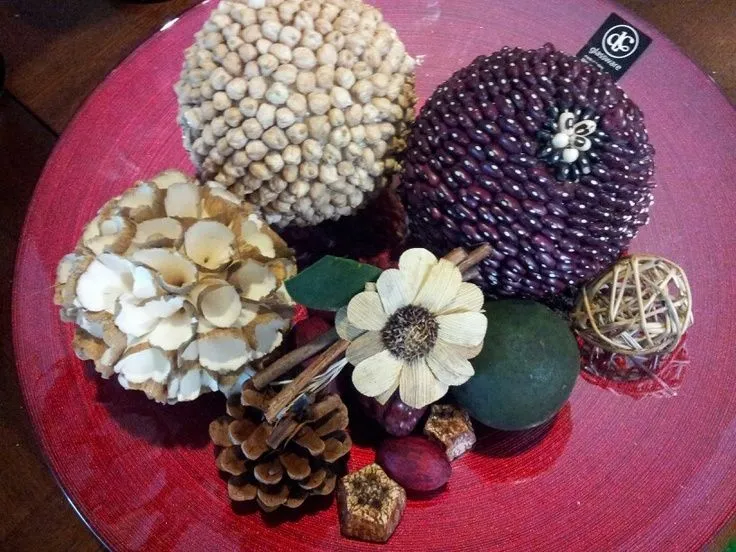 Esferas decoradas con semillas | Manualidades | Pinterest
