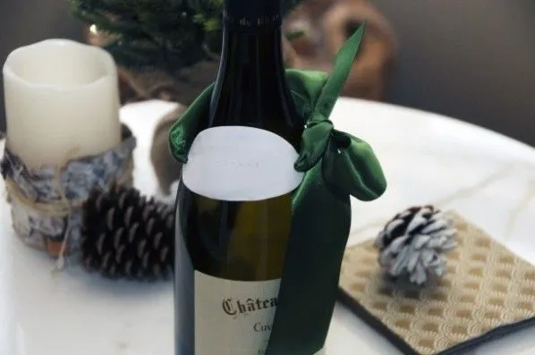 Decora una botella de vino para regalo - Guía de MANUALIDADES