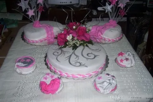Imagenes de adornos para tortas de 15 años - Imagui