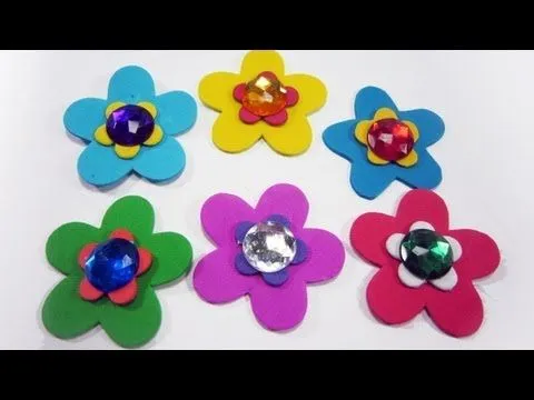 Como se hace flores con papel de fomi - Imagui