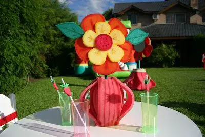Decoración con globos de fiesta infantil de frutillita - Imagui