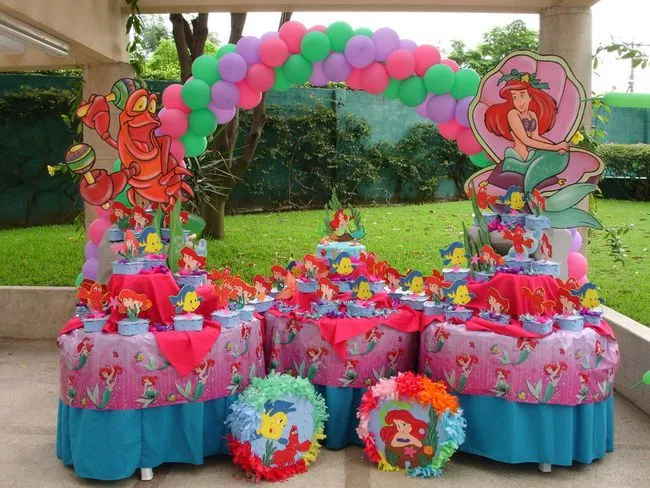 Decoración de fiestas con globos de la sirenita - Imagui