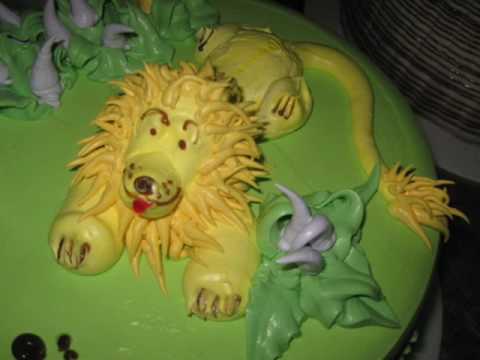 decoracion de tortas en crema chantilly elvis - YouTube