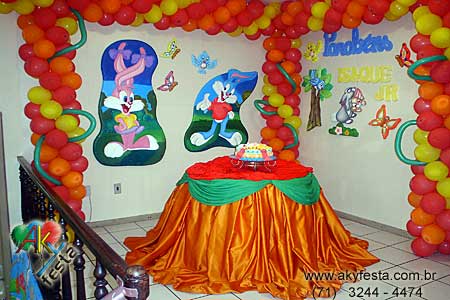 Fotos de decoraciónes de cumpleaños motivo loney toons - Imagui