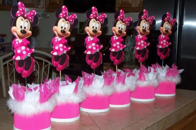 Decoración con goma eva Minnie para cumpleaños - Imagui