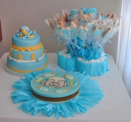  ... torta, gelatina y galletas decoradas con motivo de baby shower