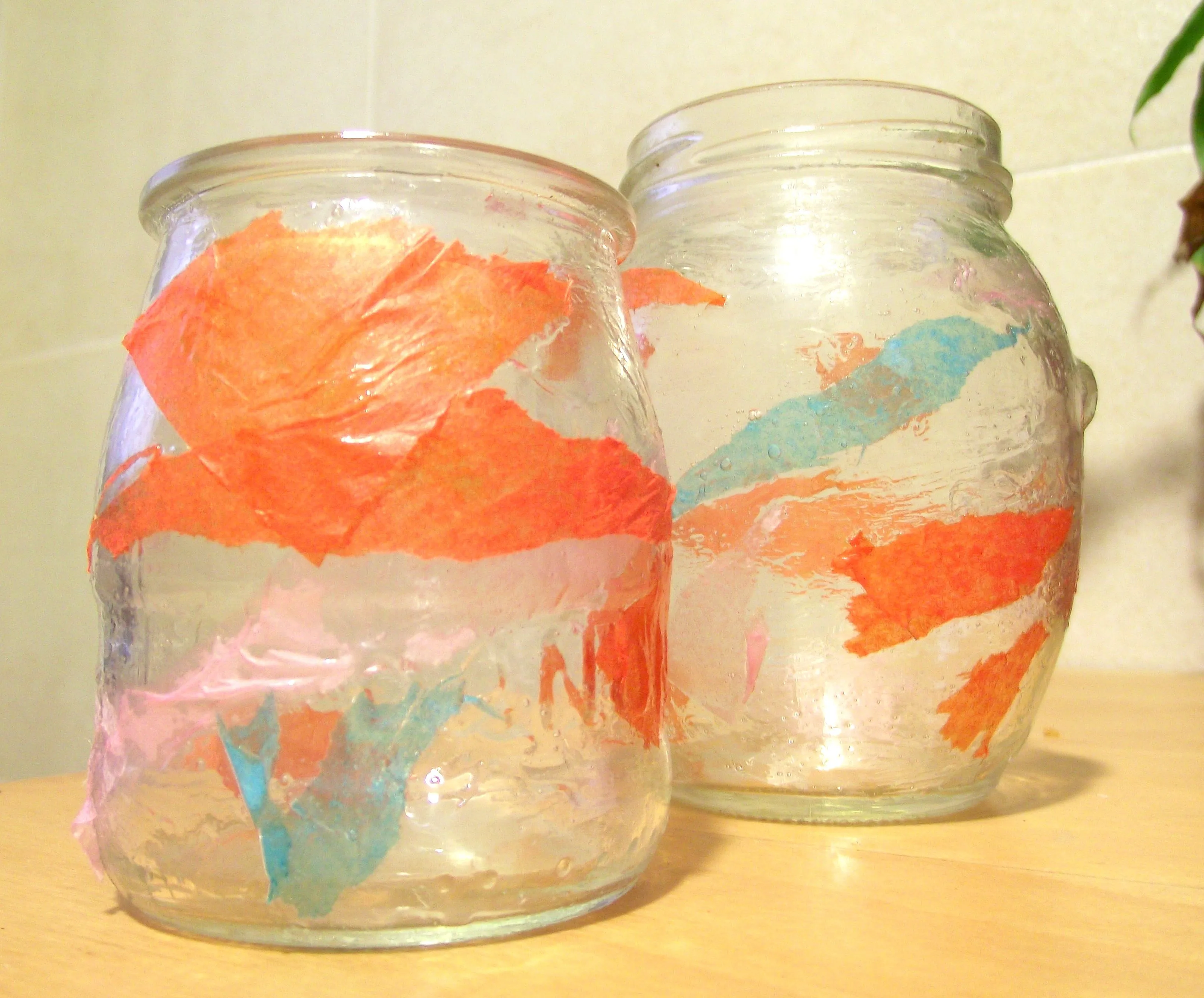 Cómo decorar un bote con papel de seda | Minibu Cómo decorar un bote con papel de seda | Minibu