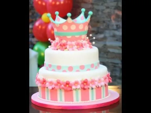 Como decorar una torta de Princesas - Corona - Marcela Capo - YouTube