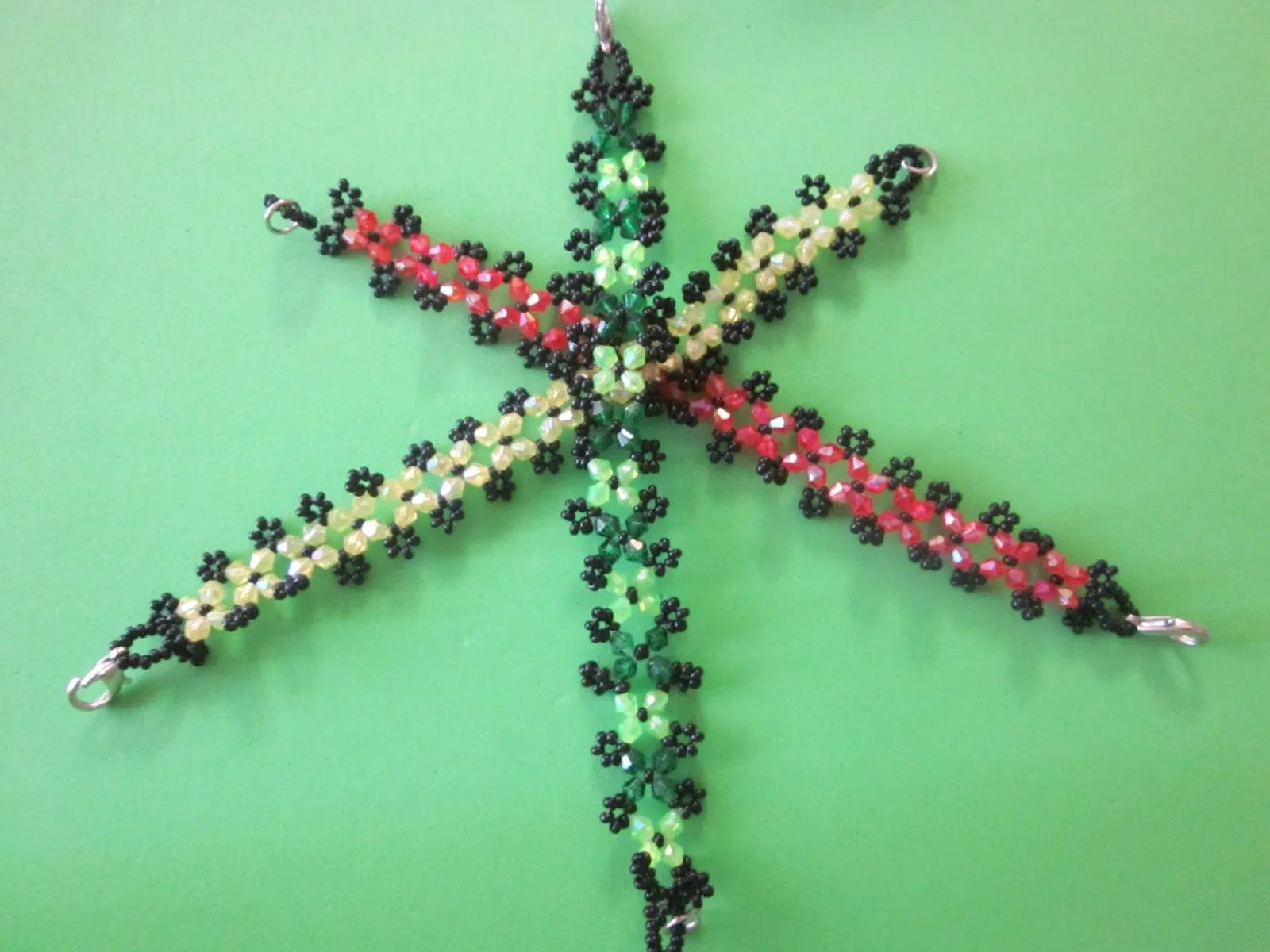 Decorate tu misma.: PULSERAS CON TUPIES Y BOLITAS O CHAQUIRAS. Decorate tu misma.: PULSERAS CON TUPIES Y BOLITAS O CHAQUIRAS.