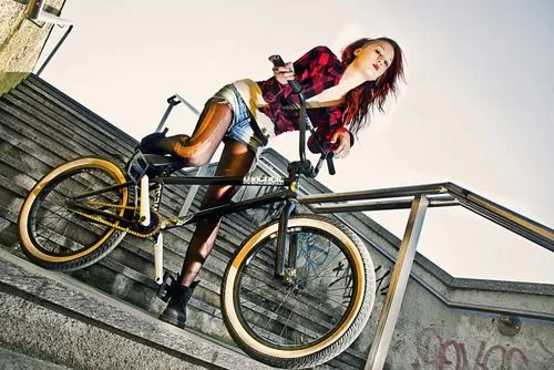 DEKAYE BLOG — Quien no se anima un viernes con tu bici y una...