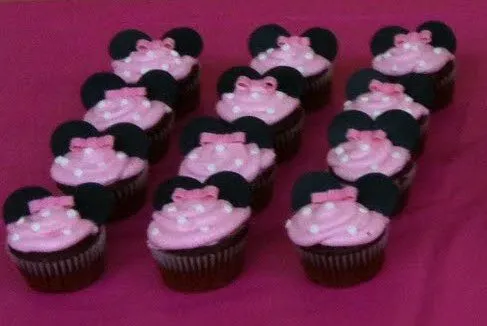I Design: Minnie mouse cupcakes