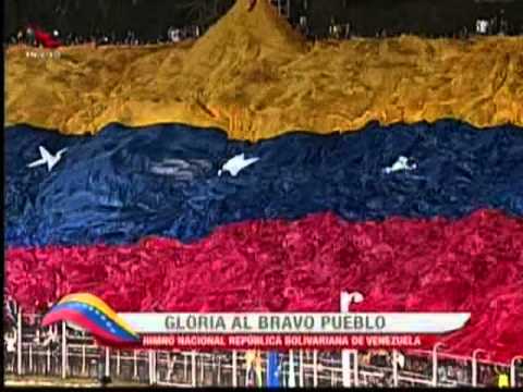 Despliegue de la Bandera de Venezuela en el partido Vinotinto ...
