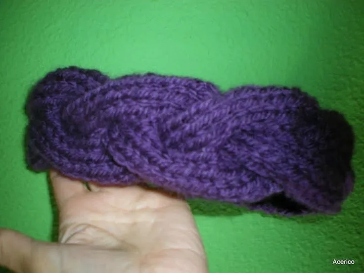Diadema en forma de trenza tejida a mano. | Crochet (Productos que ...